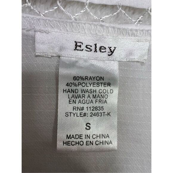 Esley top women’s size small white cutout loose fit with ruffled long sleeves - Picture 8 of 9
